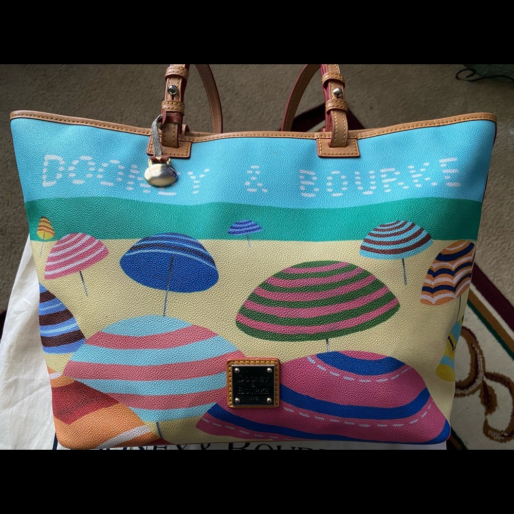 Authentic Dooney Bourke Tote